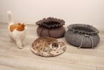 New Arrival Dog And Cat Nest Lightweight Soft Pet Beds